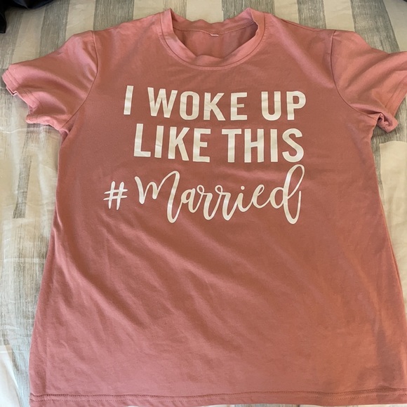 I WOKE UP LIKE THIS #MARRIED T-SHIRT - Picture 2 of 4